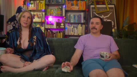 Vivian  Clark online show from 10-15-25, 01:55