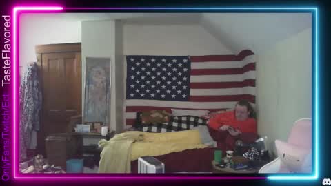 Snapshot of tasteflavored_femboy chatting on 01-26-25, 10:45 Taste online show from 01-26-25, 10:45