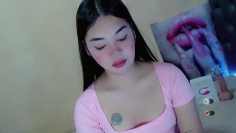 Snapshot of tastefully_yours chatting on 11-18-25, 08:02 Ms Lendy Versa 3 online show from 11-18-25, 08:02