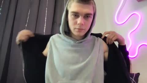 tasteithorny online show from 01-31-25, 07:39