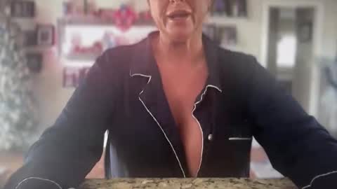 veronicabrian online show from 12-16-25, 06:46