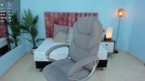 Tati Saldarriaga online show from 03-11-26, 04:13