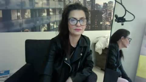 Snapshot of tatiana_4u chatting on 02-05-26, 07:24 Apple Jucy online show from 02-05-26, 07:24