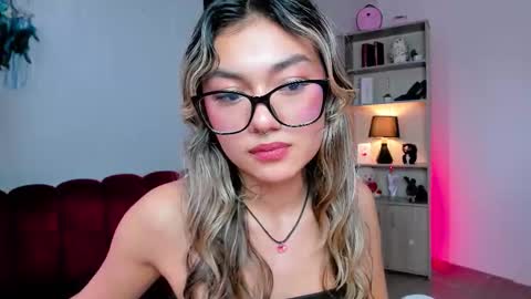 tatiana_mendoza online show from 10-22-25, 03:56