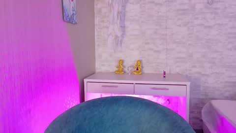 Tati online show from 11-22-25, 05:17