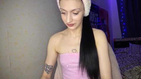 tatika_williams online show from 12-22-25, 04:04