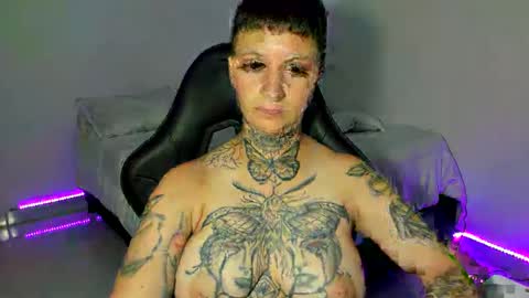 Snapshot of tatoo_girl chatting on 01-16-25, 04:50 jess online show from 01-16-25, 04:50