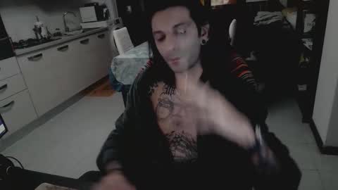 Snapshot of tattedfit chatting on 12-01-25, 11:32 tattedfit online show from 12-01-25, 11:32