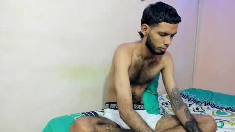 Snapshot of tatto_destroyer chatting on 03-22-26, 01:25 Fernando online show from 03-22-26, 01:25