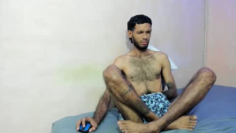 Snapshot of tatto_destroyer chatting on 03-27-26, 03:01 Fernando online show from 03-27-26, 03:01
