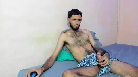 Snapshot of tatto_destroyer chatting on 04-01-26, 04:37 Fernando online show from 04-01-26, 04:37