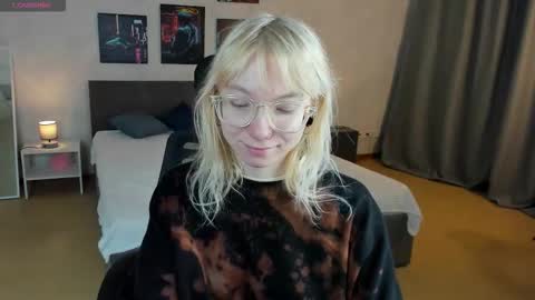 Snapshot of tattoo_artbaby chatting on 12-04-25, 01:48 tattoo_artbaby online show from 12-04-25, 01:48