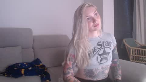 tattoobbgirl online show from 11-11-25, 05:13