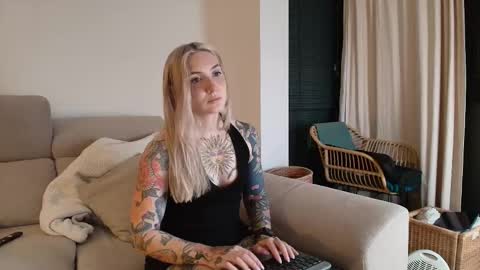 tattoobbgirl online show from 02-11-26, 06:57