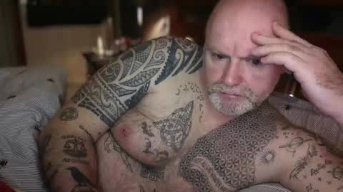 Tattooeddilf 01 online show from 04-21-26, 01:42