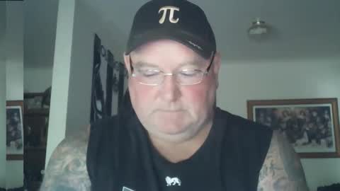 Snapshot of tattzsexy chatting on 12-16-25, 12:48 tattzsexy online show from 12-16-25, 12:48