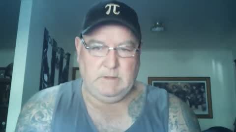 Snapshot of tattzsexy chatting on 12-16-25, 10:26 tattzsexy online show from 12-16-25, 10:26