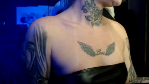 Snapshot of tatuada_safada chatting on 07-26-26, 07:37 tatuada_safada online show from 07-26-26, 07:37