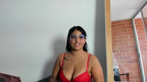 Tatiana Gomez online show from 04-27-26, 05:11