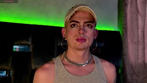 Snapshot of taurito___ chatting on 11-25-25, 09:15 taurito___ online show from 11-25-25, 09:15