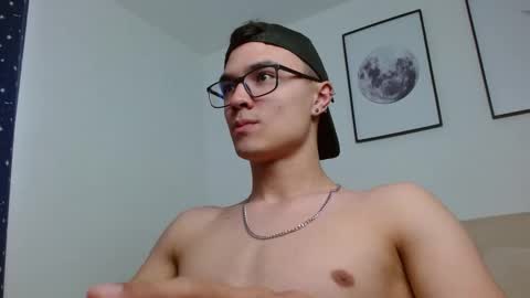 Snapshot of taurus4k chatting on 12-19-24, 09:17 taurus4k online show from 12-19-24, 09:17