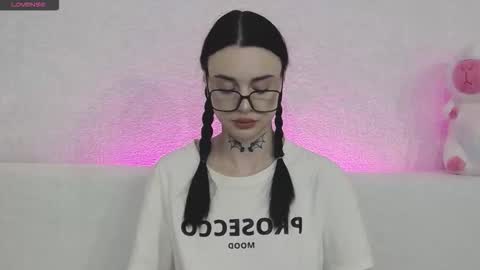 Taya online show from 11-14-25, 06:28