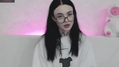 Taya online show from 11-20-25, 09:14