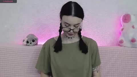 Taya online show from 12-20-25, 04:58