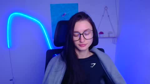 Taya online show from 01-18-26, 06:28