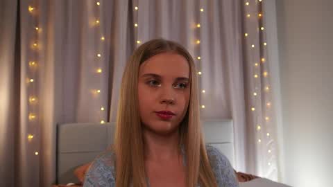 Taya online show from 05-20-26, 05:08