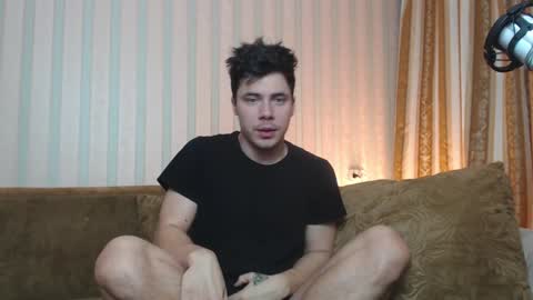 Snapshot of tayler_durden_1 chatting on 01-14-25, 04:04 ... online show from 01-14-25, 04:04