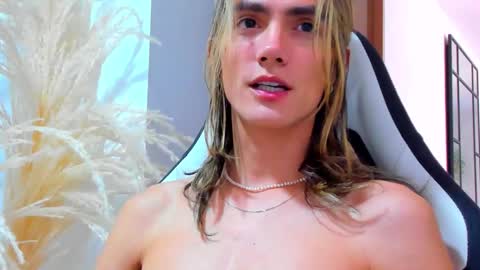 Snapshot of tayler_swift1 chatting on 10-13-25, 02:50 tayler_swift1 online show from 10-13-25, 02:50