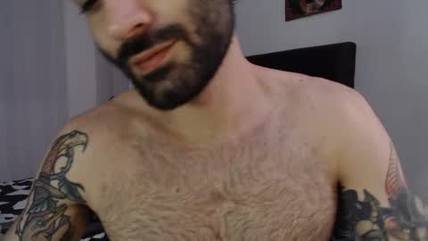 Snapshot of taylor__06 chatting on 03-08-25, 04:45 Taylor online show from 03-08-25, 04:45