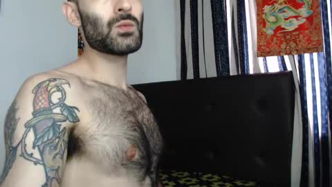 Snapshot of taylor__06 chatting on 10-07-25, 06:27 Taylor online show from 10-07-25, 06:27