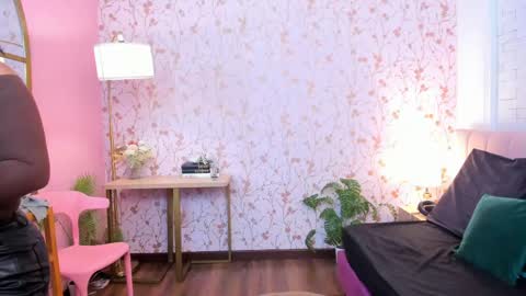 Taylor Bennet online show from 04-19-26, 06:10