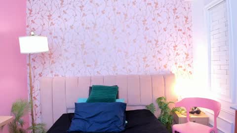 Taylor Bennet online show from 04-22-26, 11:56