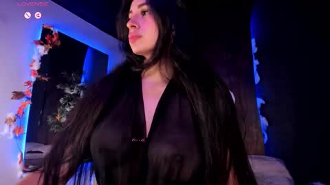 Snapshot of taylor_jonnees chatting on 10-25-25, 04:46 Taylor Help me to get 100 thumbs up online show from 10-25-25, 04:46