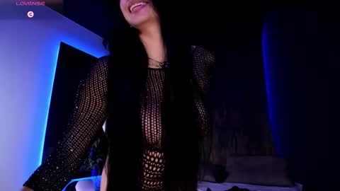 Snapshot of taylor_jonnees chatting on 11-29-25, 04:32 Taylor Help me to get 100 thumbs up online show from 11-29-25, 04:32