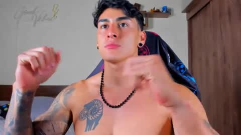 Snapshot of taylor_mclane1 chatting on 11-16-25, 07:41 taylor_mclane1 online show from 11-16-25, 07:41