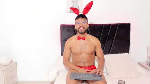 taylormaccurdy_ online show from 10-30-25, 05:57