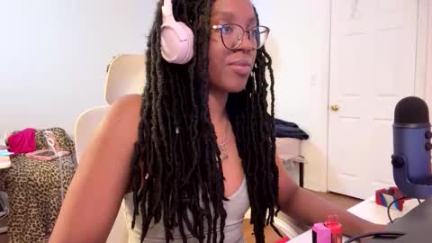 Snapshot of taylorsosweets chatting on 05-07-26, 12:16 Taylor online show from 05-07-26, 12:16