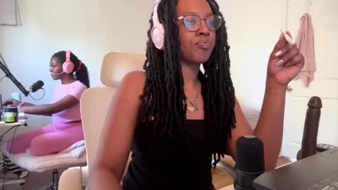 Snapshot of taylorsosweets chatting on 05-29-26, 08:40 Taylor online show from 05-29-26, 08:40