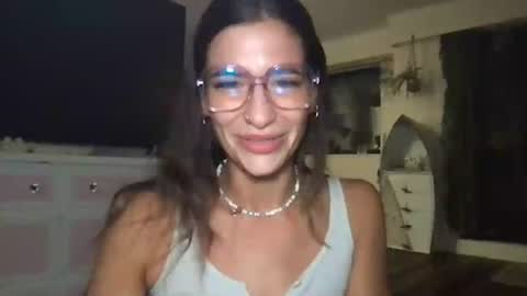 Snapshot of tayngel chatting on 07-15-26, 06:18 Tayngel 3 online show from 07-15-26, 06:18