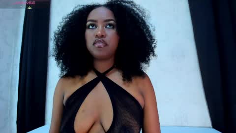 Snapshot of tayra_castle chatting on 05-12-26, 09:01 Tayra online show from 05-12-26, 09:01