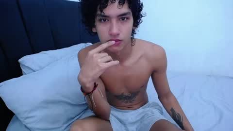 Snapshot of tayronx33 chatting on 01-12-25, 03:57 Tayron online show from 01-12-25, 03:57