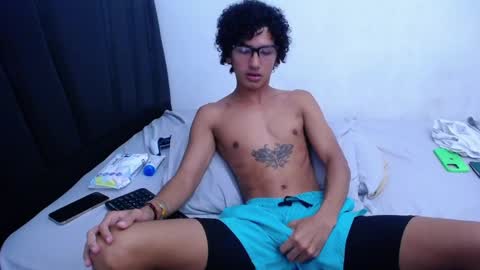 Snapshot of tayronx33 chatting on 02-08-25, 08:10 Tayron online show from 02-08-25, 08:10