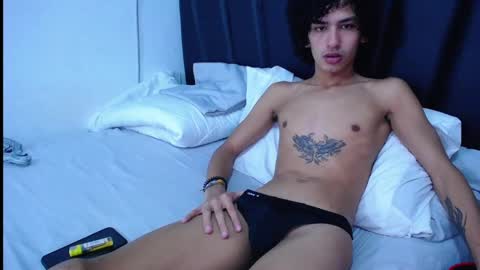 Snapshot of tayronx33 chatting on 09-30-25, 05:40 Tayron online show from 09-30-25, 05:40