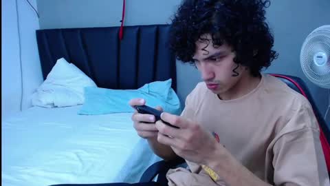 Snapshot of tayronx33 chatting on 10-08-25, 06:49 Tayron online show from 10-08-25, 06:49