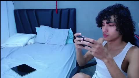 Snapshot of tayronx33 chatting on 11-02-25, 06:21 Tayron online show from 11-02-25, 06:21