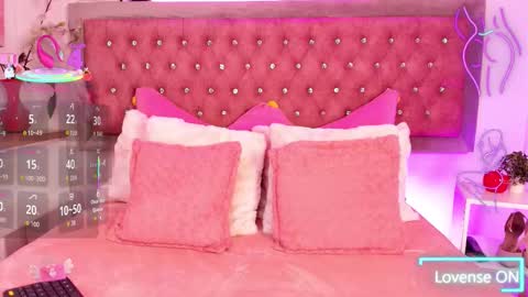 Sofia online show from 10-27-25, 12:42